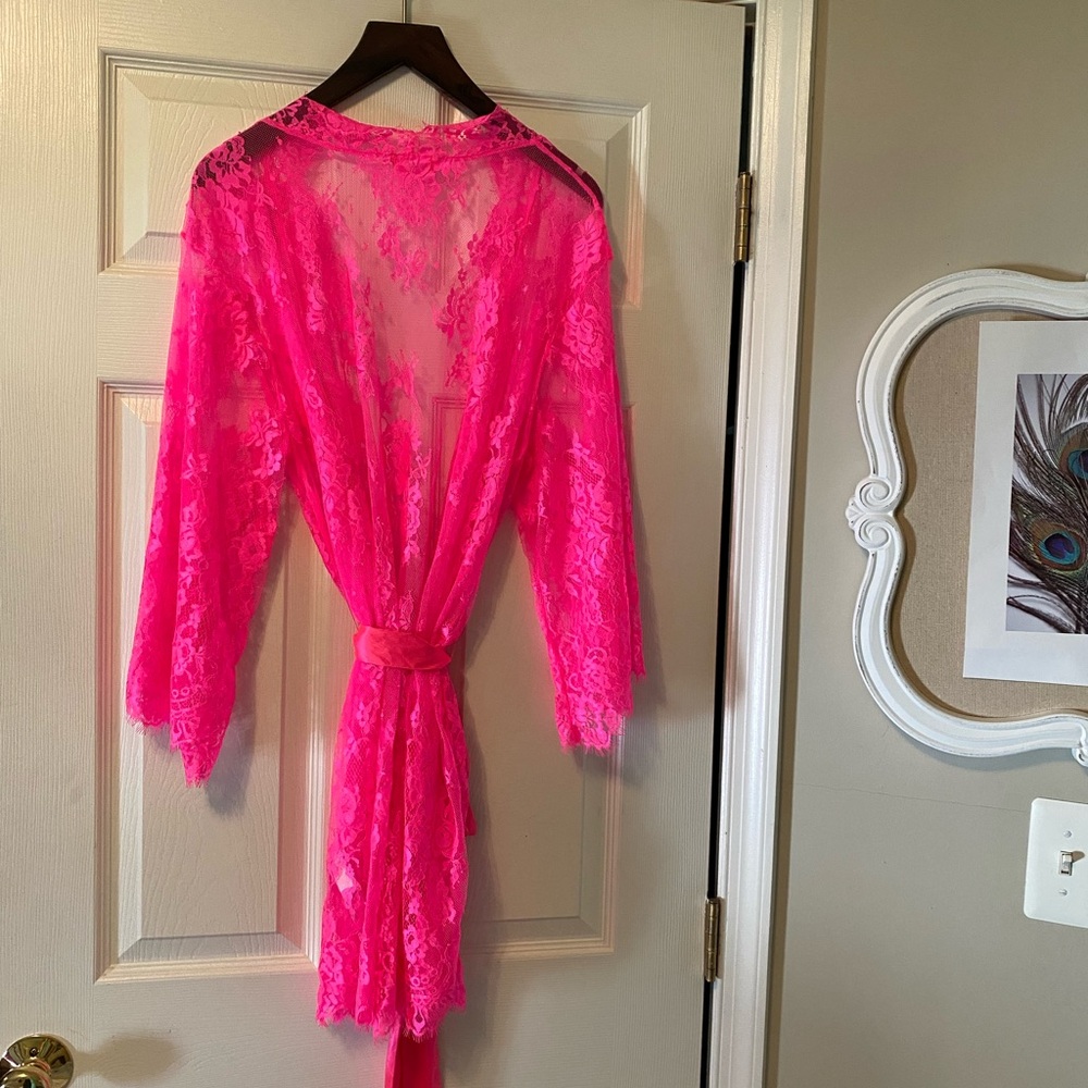 Pink Lace Robe/beach cover up - Picture 5 of 6